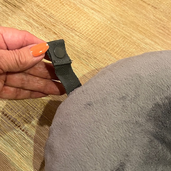 Travel Neck Pillow - Picture 2 of 5